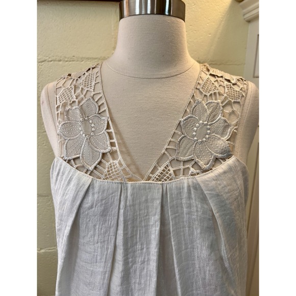 Alexia Admor Ivory Dress With‎ Lace Flower Accents Size Small Made In USA - Picture 2 of 7